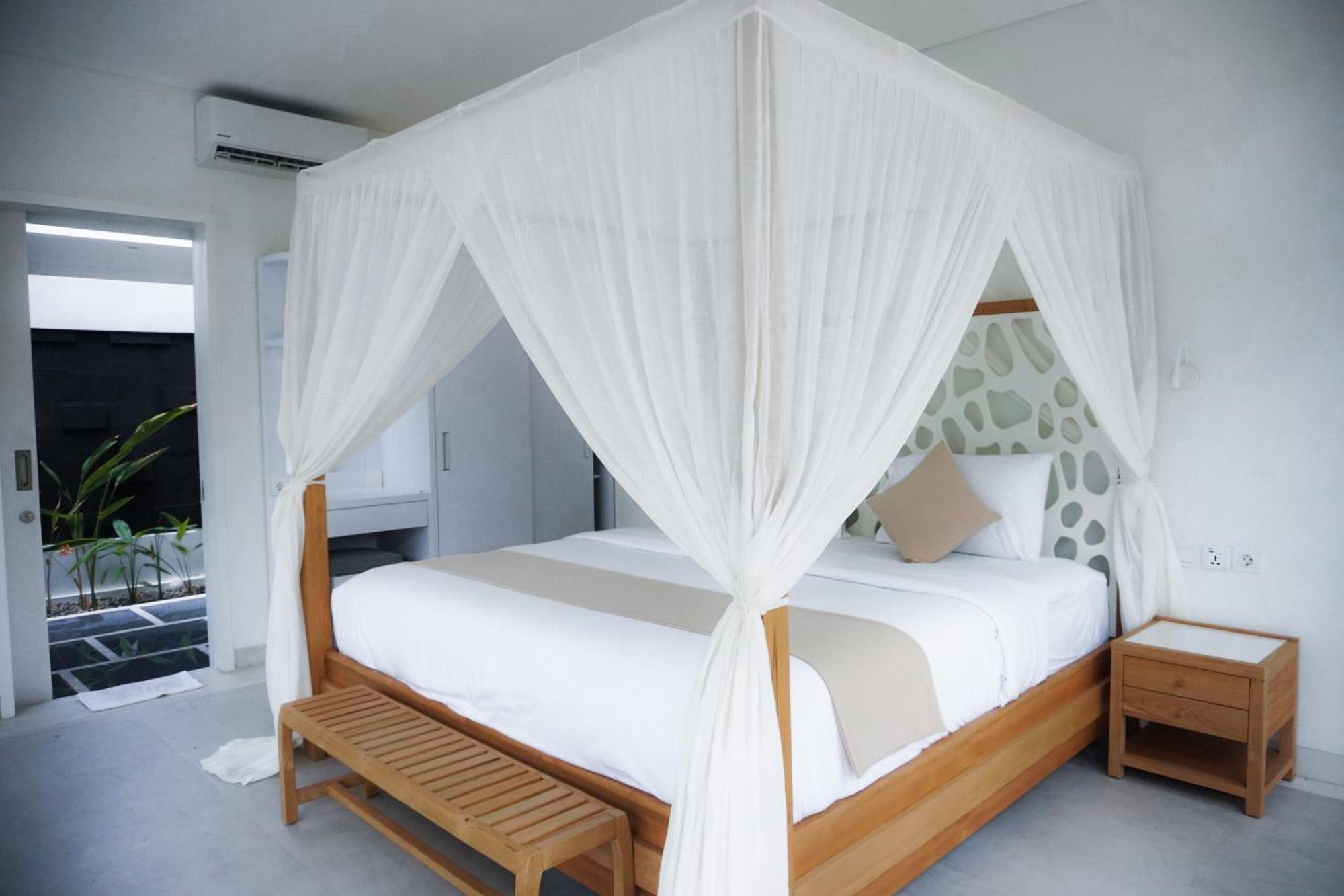 Tropik Resort Lombok Selong Belanak Exterior foto